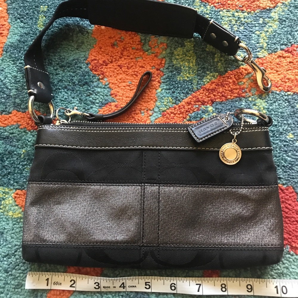 Authentic Coach small shoulder bag